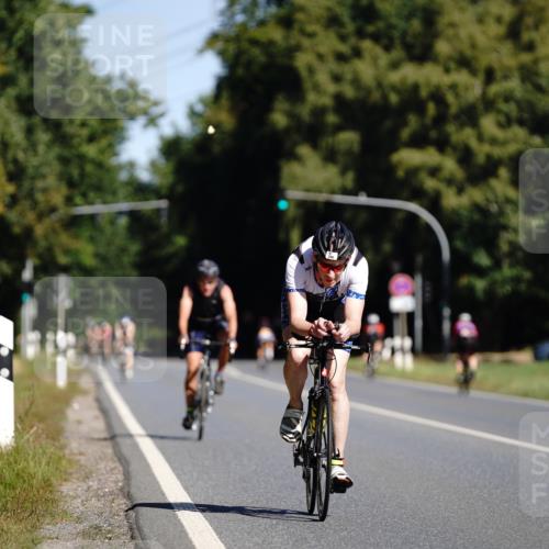 07.09.2025 - 19. Norderstedt Triathlon Michael Burmester http://msf.ph/oto/8847467 07.09.2025 11:27:57 Radfahren 296 meine-sportfotos.de