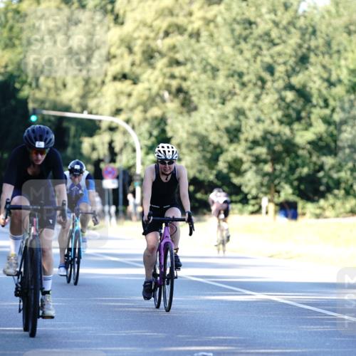 07.09.2025 - 19. Norderstedt Triathlon Michael Burmester http://msf.ph/oto/8847493 07.09.2025 16:15:54 Radfahren 941, 1088, 1409, 1427, 1564 meine-sportfotos.de