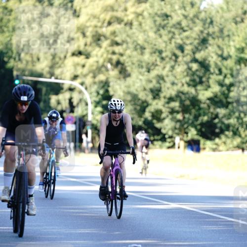07.09.2025 - 19. Norderstedt Triathlon Michael Burmester http://msf.ph/oto/8847497 07.09.2025 16:15:54 Radfahren 941, 1088, 1409, 1427, 1564 meine-sportfotos.de