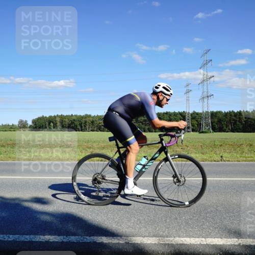 07.09.2025 - 19. Norderstedt Triathlon Michael Burmester http://msf.ph/oto/8847507 07.09.2025 15:26:09 Radfahren 1476 meine-sportfotos.de