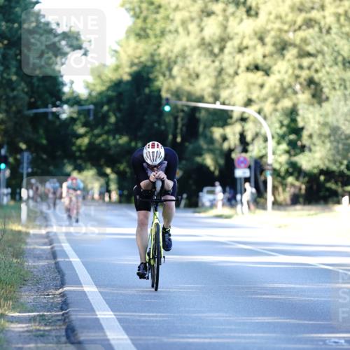 07.09.2025 - 19. Norderstedt Triathlon Michael Burmester http://msf.ph/oto/8847548 07.09.2025 16:16:05 Radfahren 1618 meine-sportfotos.de