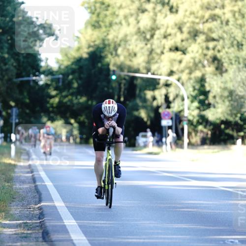 07.09.2025 - 19. Norderstedt Triathlon Michael Burmester http://msf.ph/oto/8847552 07.09.2025 16:16:05 Radfahren 1618 meine-sportfotos.de
