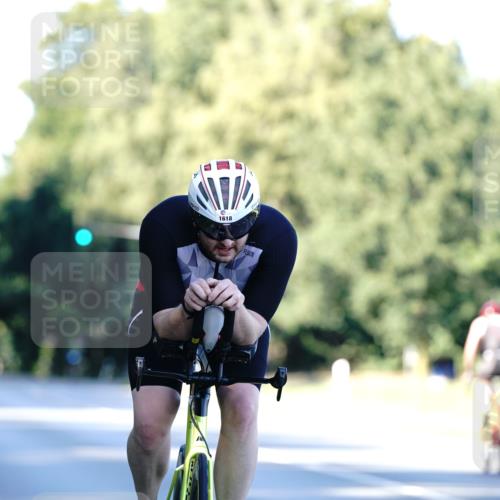 07.09.2025 - 19. Norderstedt Triathlon Michael Burmester http://msf.ph/oto/8847555 07.09.2025 16:16:06 Radfahren 1618 meine-sportfotos.de