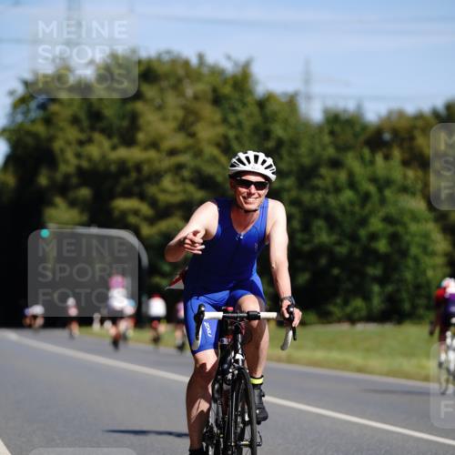 07.09.2025 - 19. Norderstedt Triathlon Michael Burmester http://msf.ph/oto/8847620 07.09.2025 11:29:24 Radfahren 819, 1196, 1228 meine-sportfotos.de