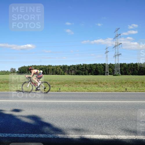 07.09.2025 - 19. Norderstedt Triathlon Michael Burmester http://msf.ph/oto/8847623 07.09.2025 15:27:28 Radfahren 379, 886, 890, 1491 meine-sportfotos.de