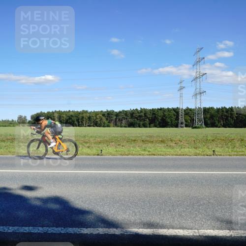 07.09.2025 - 19. Norderstedt Triathlon Michael Burmester http://msf.ph/oto/8847630 07.09.2025 15:27:30 Radfahren 379, 886, 890, 909 meine-sportfotos.de