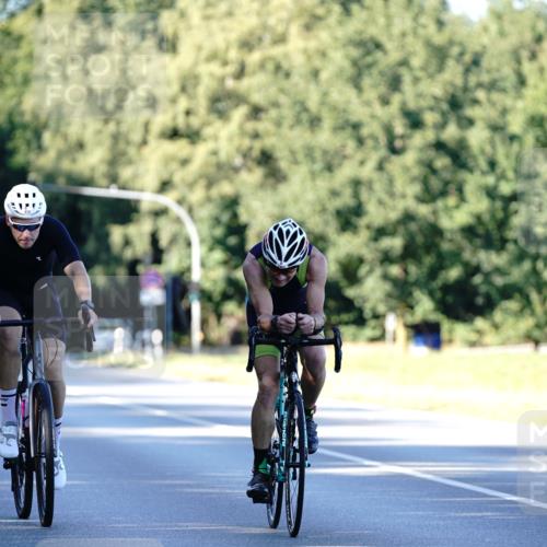 07.09.2025 - 19. Norderstedt Triathlon Michael Burmester http://msf.ph/oto/8847633 07.09.2025 16:16:27 Radfahren 372, 1063, 1075, 1089, 1455 meine-sportfotos.de
