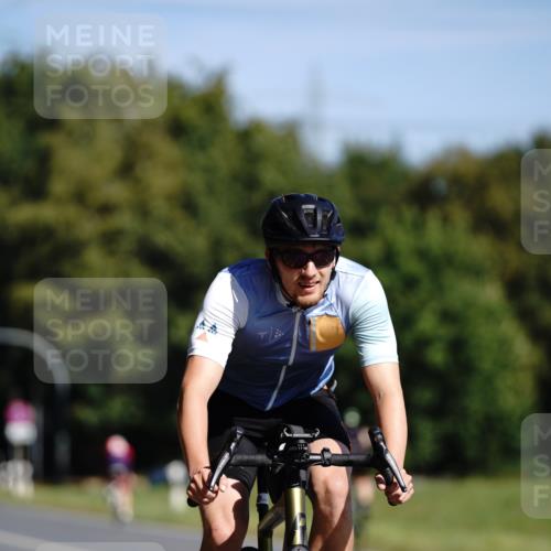 07.09.2025 - 19. Norderstedt Triathlon Michael Burmester http://msf.ph/oto/8847645 07.09.2025 11:29:29 Radfahren 185, 1227 meine-sportfotos.de