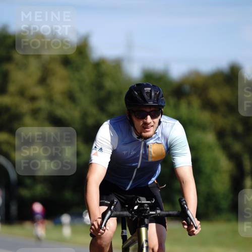 07.09.2025 - 19. Norderstedt Triathlon Michael Burmester http://msf.ph/oto/8847648 07.09.2025 11:29:29 Radfahren 185, 1227 meine-sportfotos.de