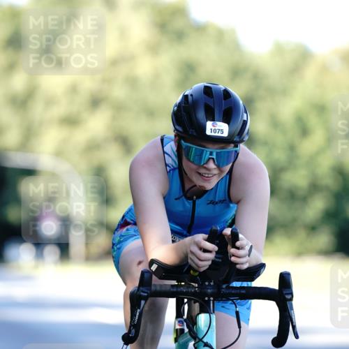 07.09.2025 - 19. Norderstedt Triathlon Michael Burmester http://msf.ph/oto/8847665 07.09.2025 16:16:29 Radfahren 372, 1063, 1075, 1455 meine-sportfotos.de