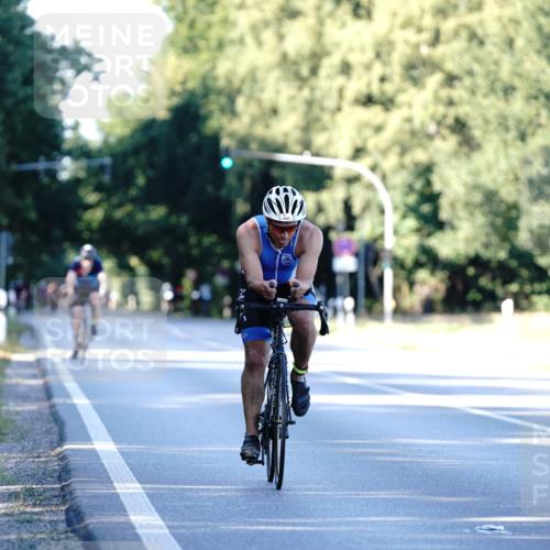 07.09.2025 - 19. Norderstedt Triathlon Michael Burmester http://msf.ph/oto/8847673 07.09.2025 16:16:31 Radfahren 372, 1075, 1455, 1603 meine-sportfotos.de