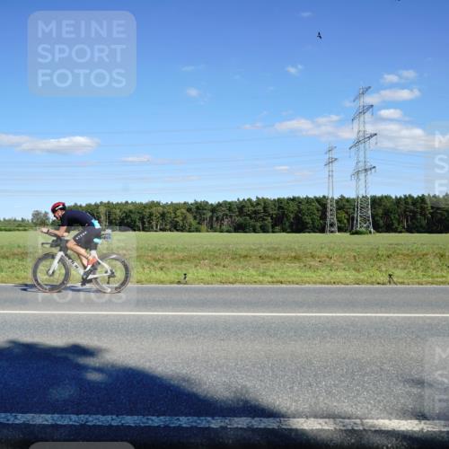 07.09.2025 - 19. Norderstedt Triathlon Michael Burmester http://msf.ph/oto/8847678 07.09.2025 15:28:11 Radfahren 929, 952 meine-sportfotos.de