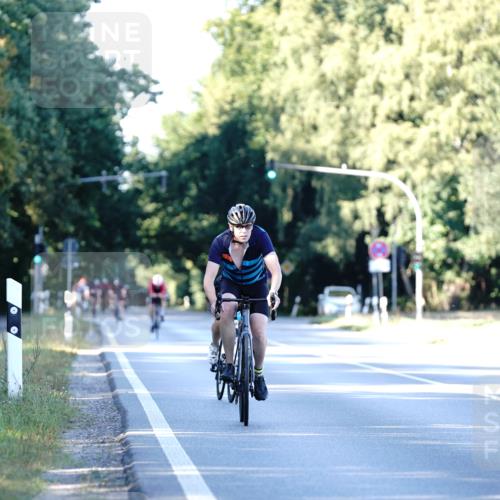 07.09.2025 - 19. Norderstedt Triathlon Michael Burmester http://msf.ph/oto/8847685 07.09.2025 16:16:35 Radfahren 1093, 1444, 1603 meine-sportfotos.de