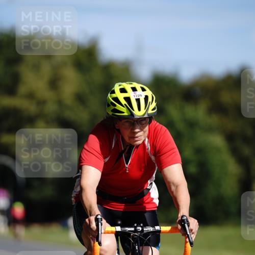 07.09.2025 - 19. Norderstedt Triathlon Michael Burmester http://msf.ph/oto/8847687 07.09.2025 11:29:37 Radfahren 1229 meine-sportfotos.de