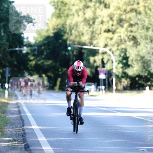 07.09.2025 - 19. Norderstedt Triathlon Michael Burmester http://msf.ph/oto/8847707 07.09.2025 16:16:42 Radfahren 1573 meine-sportfotos.de