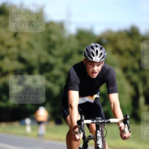07.09.2025 - 19. Norderstedt Triathlon Michael Burmester http://msf.ph/oto/8847716 07.09.2025 11:29:50 Radfahren 1203 meine-sportfotos.de