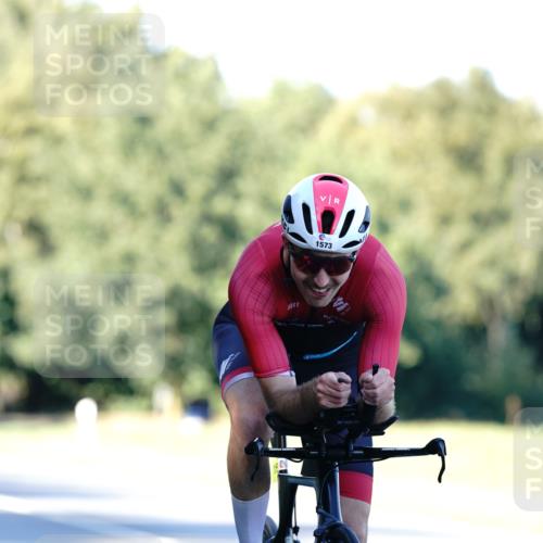 07.09.2025 - 19. Norderstedt Triathlon Michael Burmester http://msf.ph/oto/8847718 07.09.2025 16:16:43 Radfahren 1573 meine-sportfotos.de