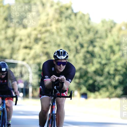07.09.2025 - 19. Norderstedt Triathlon Michael Burmester http://msf.ph/oto/8847729 07.09.2025 16:16:50 Radfahren 903, 1077, 1411, 1581, 1630 meine-sportfotos.de
