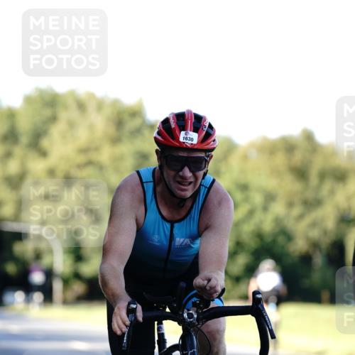 07.09.2025 - 19. Norderstedt Triathlon Michael Burmester http://msf.ph/oto/8847745 07.09.2025 16:16:53 Radfahren 903, 1077, 1411, 1464, 1581, 1630 meine-sportfotos.de
