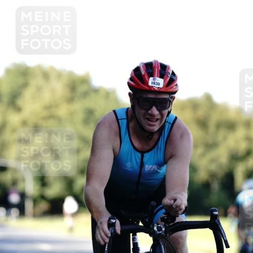 07.09.2025 - 19. Norderstedt Triathlon Michael Burmester http://msf.ph/oto/8847747 07.09.2025 16:16:54 Radfahren 903, 1077, 1411, 1464, 1581, 1611, 1630 meine-sportfotos.de