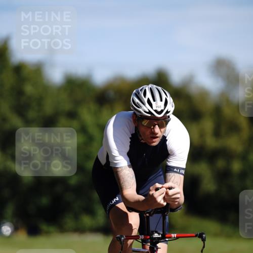 07.09.2025 - 19. Norderstedt Triathlon Michael Burmester http://msf.ph/oto/8847776 07.09.2025 11:30:10 Radfahren 768, 1197 meine-sportfotos.de