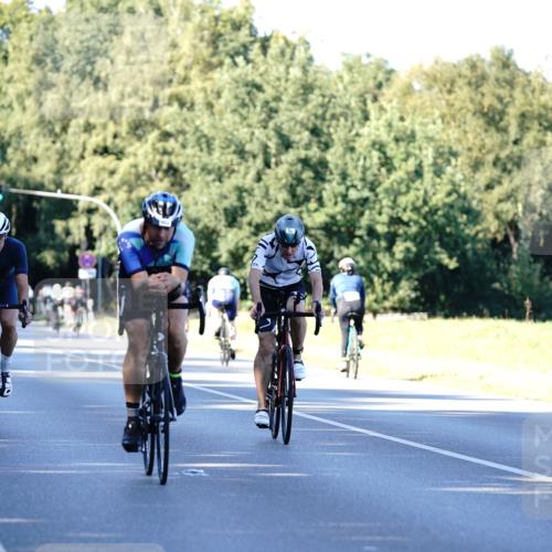 07.09.2025 - 19. Norderstedt Triathlon Michael Burmester http://msf.ph/oto/8847777 07.09.2025 16:17:03 Radfahren 371, 376, 396, 902, 1448, 1454, 1609 meine-sportfotos.de