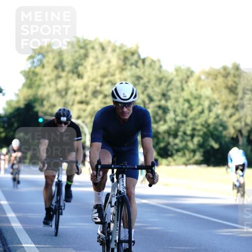 07.09.2025 - 19. Norderstedt Triathlon Michael Burmester http://msf.ph/oto/8847781 07.09.2025 16:17:04 Radfahren 371, 376, 396, 902, 1448, 1512, 1609 meine-sportfotos.de
