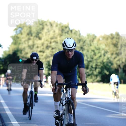 07.09.2025 - 19. Norderstedt Triathlon Michael Burmester http://msf.ph/oto/8847783 07.09.2025 16:17:04 Radfahren 371, 376, 396, 902, 1448, 1512, 1609 meine-sportfotos.de