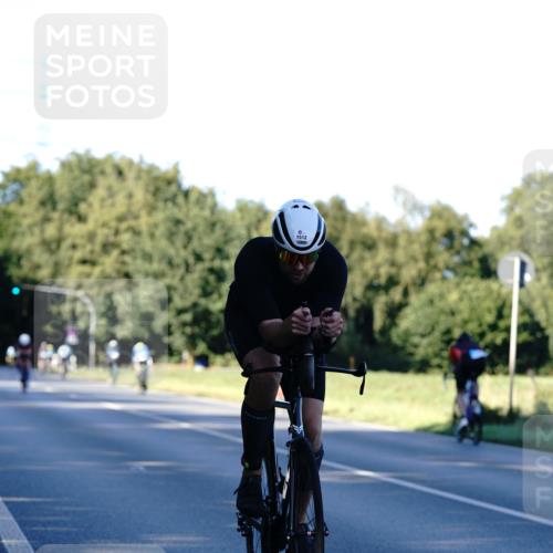 07.09.2025 - 19. Norderstedt Triathlon Michael Burmester http://msf.ph/oto/8847789 07.09.2025 16:17:08 Radfahren 396, 1448, 1512 meine-sportfotos.de