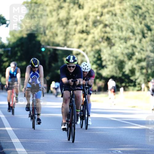 07.09.2025 - 19. Norderstedt Triathlon Michael Burmester http://msf.ph/oto/8847793 07.09.2025 16:17:11 Radfahren 1053, 1460, 1569 meine-sportfotos.de