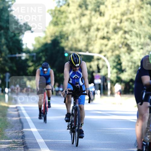 07.09.2025 - 19. Norderstedt Triathlon Michael Burmester http://msf.ph/oto/8847797 07.09.2025 16:17:12 Radfahren 924, 1053, 1460, 1569 meine-sportfotos.de
