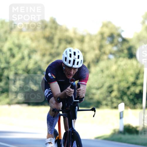 07.09.2025 - 19. Norderstedt Triathlon Michael Burmester http://msf.ph/oto/8847801 07.09.2025 16:17:13 Radfahren 924, 1053, 1460, 1569 meine-sportfotos.de