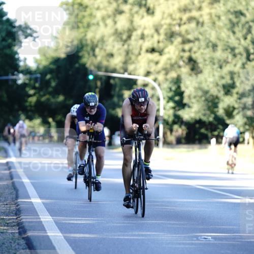 07.09.2025 - 19. Norderstedt Triathlon Michael Burmester http://msf.ph/oto/8847831 07.09.2025 16:17:38 Radfahren 362, 864, 918, 1084 meine-sportfotos.de