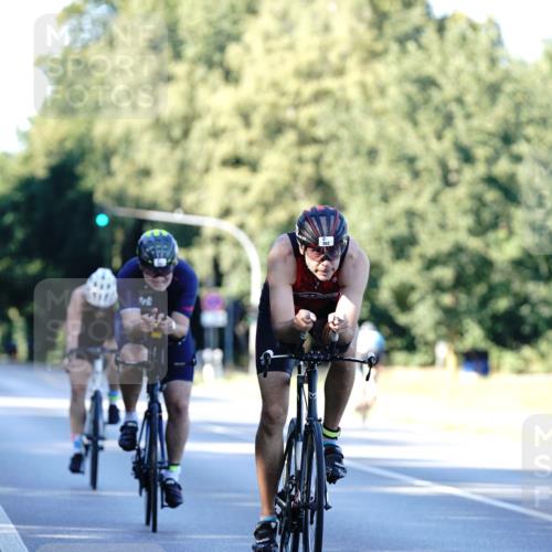 07.09.2025 - 19. Norderstedt Triathlon Michael Burmester http://msf.ph/oto/8847835 07.09.2025 16:17:38 Radfahren 362, 864, 918, 1084 meine-sportfotos.de