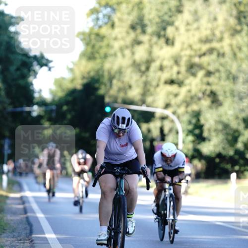 07.09.2025 - 19. Norderstedt Triathlon Michael Burmester http://msf.ph/oto/8847851 07.09.2025 16:17:48 Radfahren 944, 1588 meine-sportfotos.de