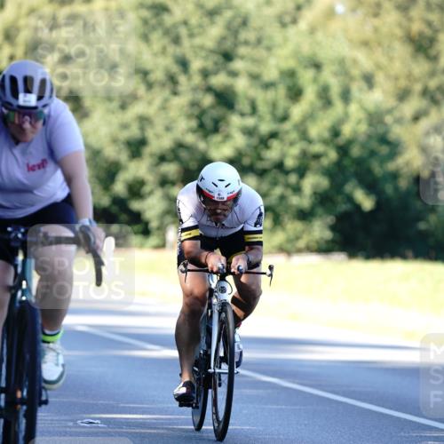 07.09.2025 - 19. Norderstedt Triathlon Michael Burmester http://msf.ph/oto/8847855 07.09.2025 16:17:49 Radfahren 944, 1588, 1602 meine-sportfotos.de