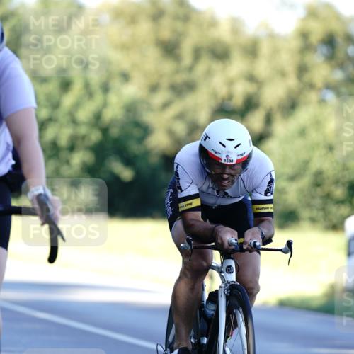 07.09.2025 - 19. Norderstedt Triathlon Michael Burmester http://msf.ph/oto/8847861 07.09.2025 16:17:50 Radfahren 944, 1588, 1602 meine-sportfotos.de