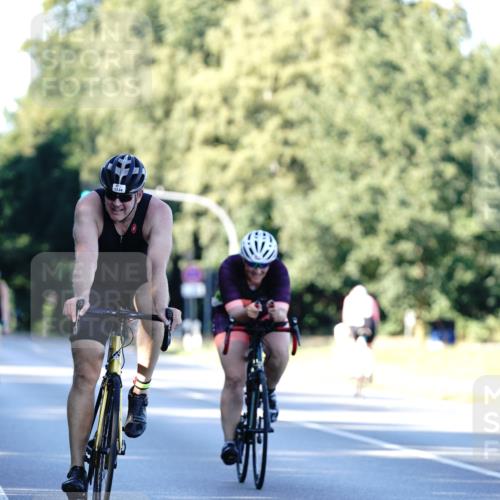 07.09.2025 - 19. Norderstedt Triathlon Michael Burmester http://msf.ph/oto/8847869 07.09.2025 16:17:53 Radfahren 944, 1046, 1534, 1588, 1602 meine-sportfotos.de