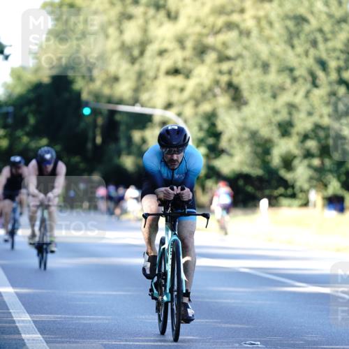 07.09.2025 - 19. Norderstedt Triathlon Michael Burmester http://msf.ph/oto/8847897 07.09.2025 16:18:05 Radfahren 878, 1555, 1619, 1621, 1627 meine-sportfotos.de