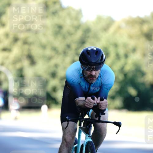 07.09.2025 - 19. Norderstedt Triathlon Michael Burmester http://msf.ph/oto/8847901 07.09.2025 16:18:06 Radfahren 878, 1555, 1619, 1621, 1627 meine-sportfotos.de
