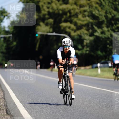 07.09.2025 - 19. Norderstedt Triathlon Michael Burmester http://msf.ph/oto/8847910 07.09.2025 11:32:16 Radfahren 186 meine-sportfotos.de