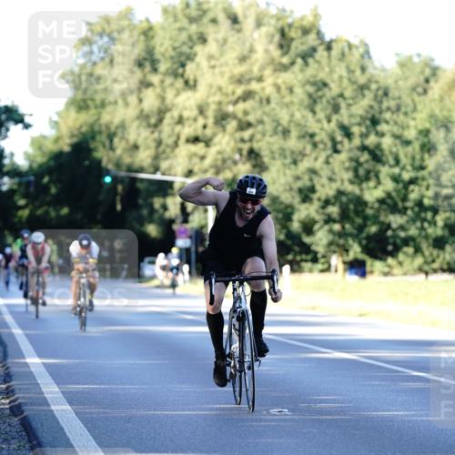 07.09.2025 - 19. Norderstedt Triathlon Michael Burmester http://msf.ph/oto/8847927 07.09.2025 16:18:25 Radfahren 929, 1589 meine-sportfotos.de