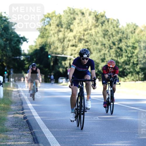 07.09.2025 - 19. Norderstedt Triathlon Michael Burmester http://msf.ph/oto/8847977 07.09.2025 16:18:41 Radfahren 418, 866, 886, 890, 1092, 1094 meine-sportfotos.de