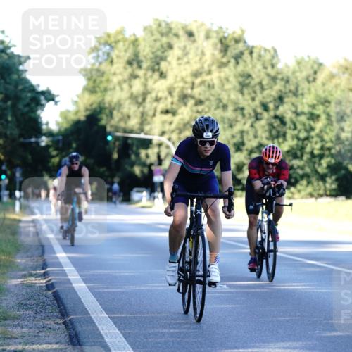 07.09.2025 - 19. Norderstedt Triathlon Michael Burmester http://msf.ph/oto/8847979 07.09.2025 16:18:41 Radfahren 418, 866, 886, 890, 1092, 1094 meine-sportfotos.de