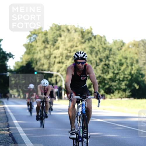 07.09.2025 - 19. Norderstedt Triathlon Michael Burmester http://msf.ph/oto/8847991 07.09.2025 16:18:45 Radfahren 418, 886, 890, 931, 1092, 1528, 1561, 1601 meine-sportfotos.de