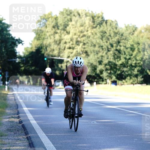 07.09.2025 - 19. Norderstedt Triathlon Michael Burmester http://msf.ph/oto/8847993 07.09.2025 16:18:45 Radfahren 418, 886, 890, 931, 1092, 1528, 1561, 1601 meine-sportfotos.de