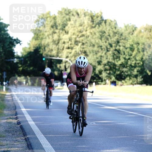 07.09.2025 - 19. Norderstedt Triathlon Michael Burmester http://msf.ph/oto/8847995 07.09.2025 16:18:46 Radfahren 886, 890, 931, 1528, 1561, 1601 meine-sportfotos.de