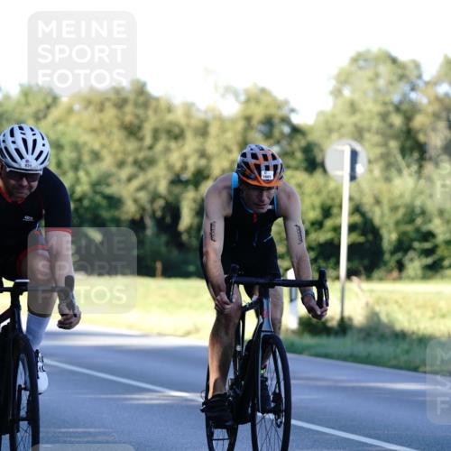 07.09.2025 - 19. Norderstedt Triathlon Michael Burmester http://msf.ph/oto/8848003 07.09.2025 16:18:48 Radfahren 931, 1528, 1561, 1601 meine-sportfotos.de