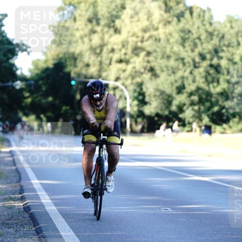 07.09.2025 - 19. Norderstedt Triathlon Michael Burmester http://msf.ph/oto/8848005 07.09.2025 16:18:57 Radfahren 1523 meine-sportfotos.de