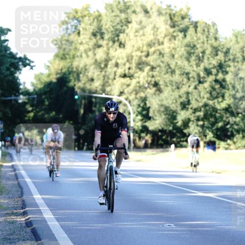07.09.2025 - 19. Norderstedt Triathlon Michael Burmester http://msf.ph/oto/8848017 07.09.2025 16:19:06 Radfahren 1580 meine-sportfotos.de